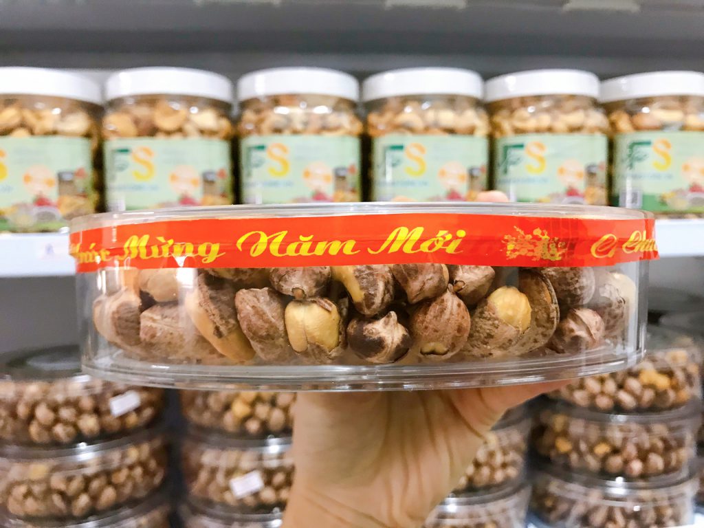 Hạt điều rang muối xếp hoa elip